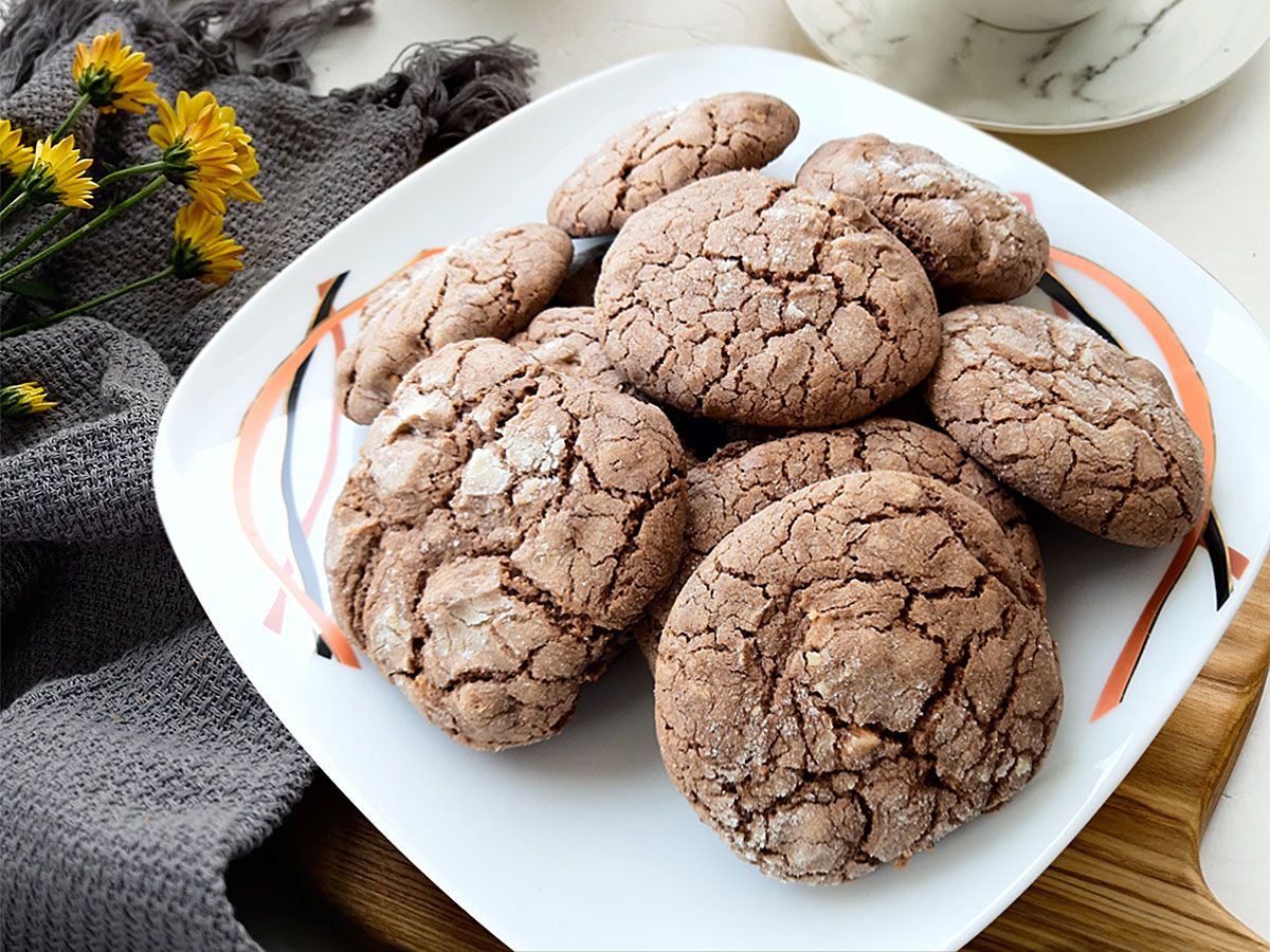Pudra Şekerli Kakaolu Fındıklı Kurabiye tarifi görseli