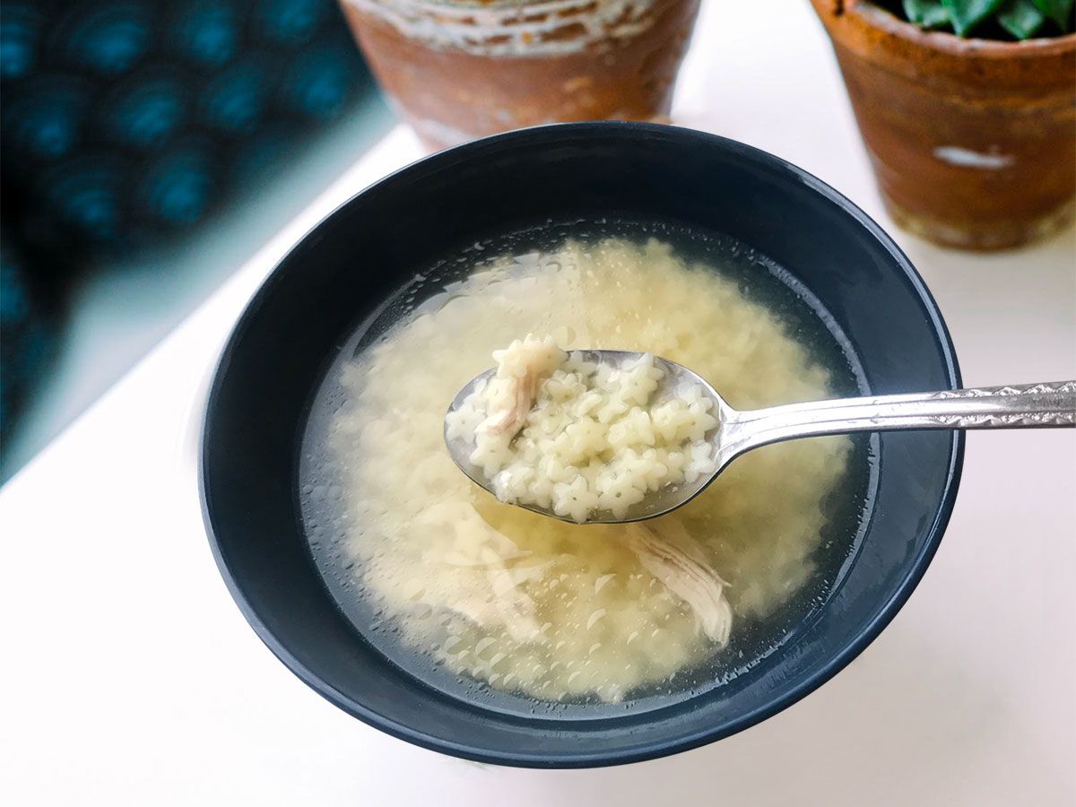 Yıldız Şehriyeli Tavuk Suyu Çorba tarifi görseli