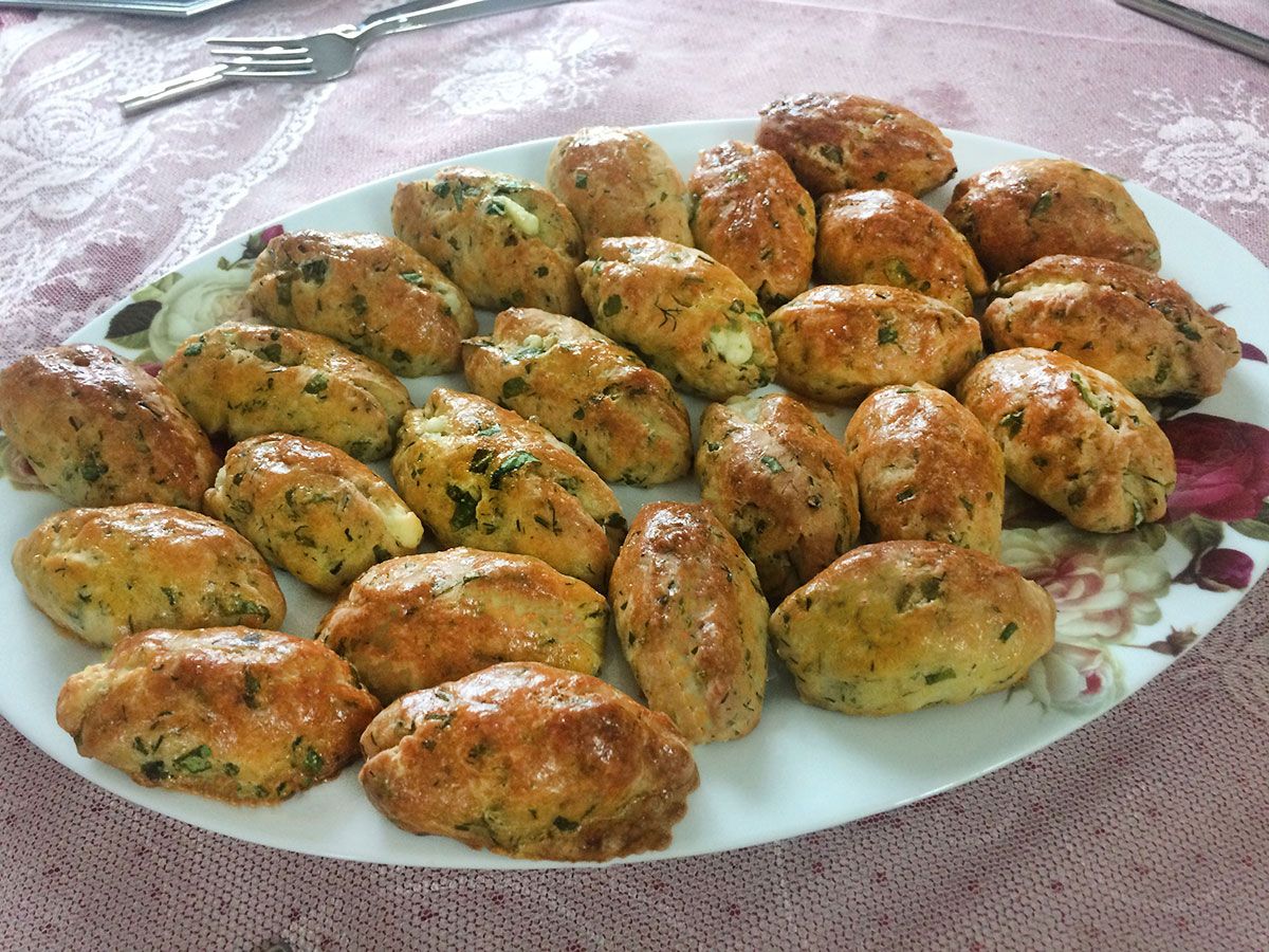 Dereotlu ve Maydanozlu Poğaça tarifi görseli