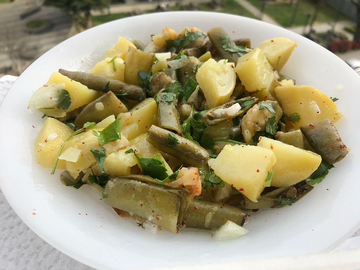 Patatesli Bakla Salatası tarifi görseli