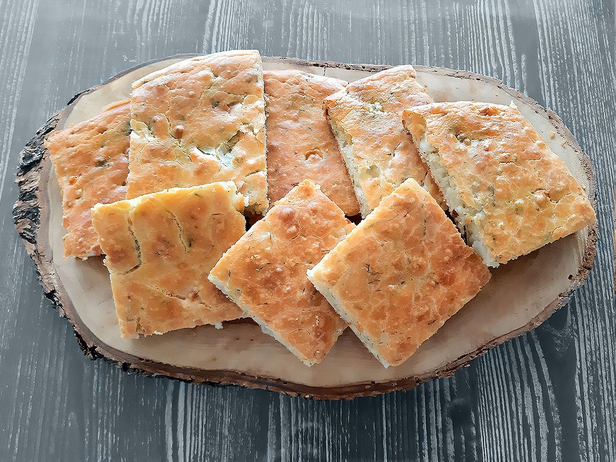 Peynirli Tuzlu Kek tarifi görseli