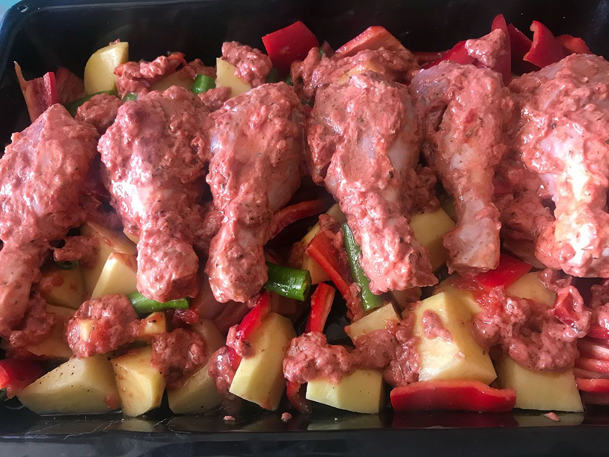 Soğan Soslu Tavuk But tarifi görseli