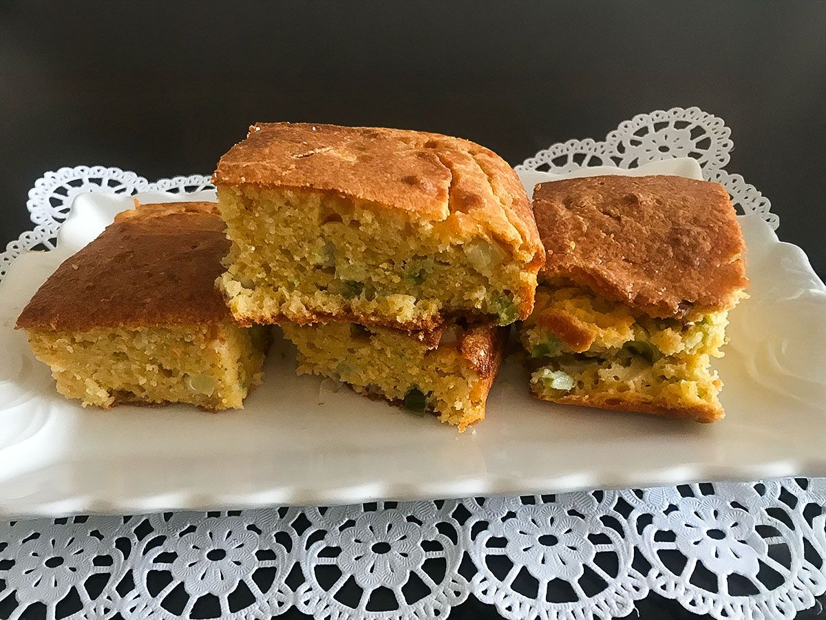 Taze Soğanlı Kaşarlı Tuzlu Kek tarifi görseli