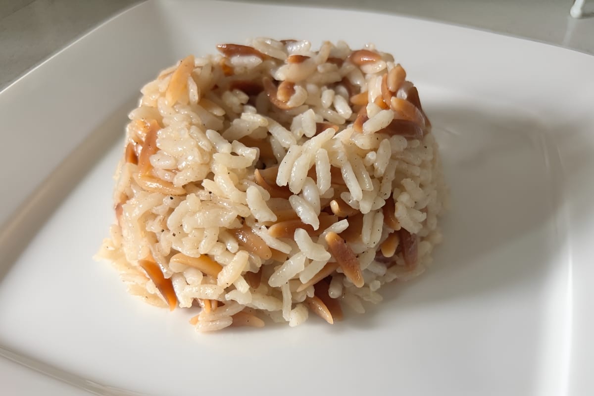 Arpa Şehriyeli Salma Pilav Tarifi - Tane Tane ve Tam Ölçülü tarifi görseli