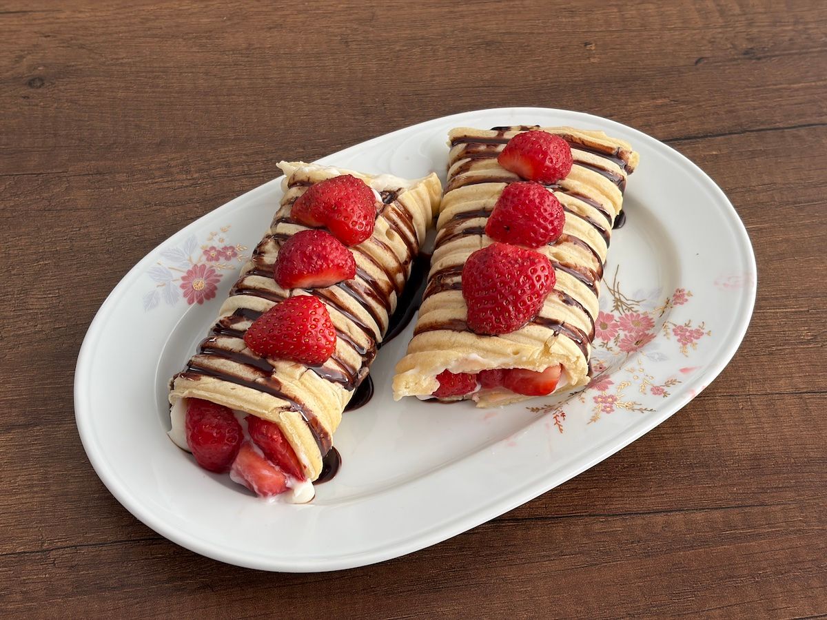 Tost Makinesinde Çilekli Rulo Pasta Tarifi - Fırınsız Tarif tarifi görseli