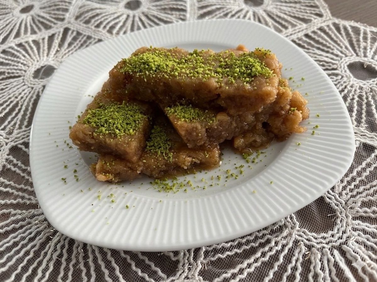 Nevzine Tatlısı - Orjinal Kayseri Tatlısı tarifi görseli