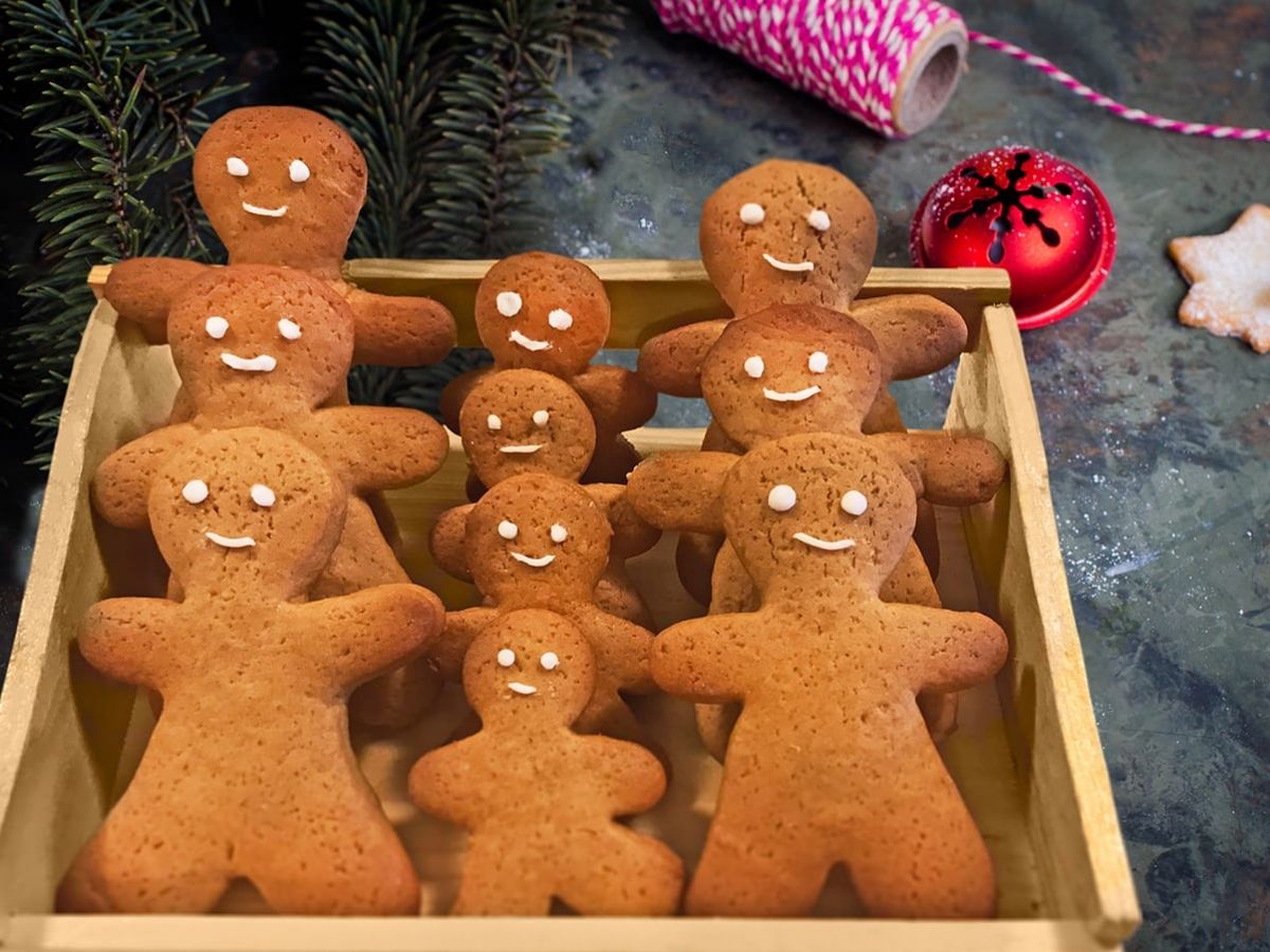 Gingerbread Man Cookies (Adam Kurabiye) recipe photo