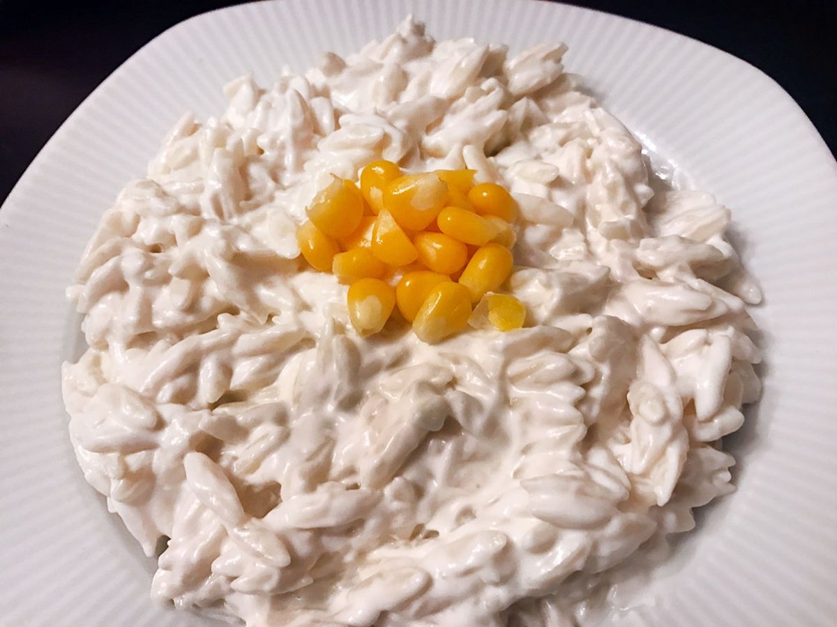 Yoğurtlu Arpa Şehriye Salatası tarifi görseli