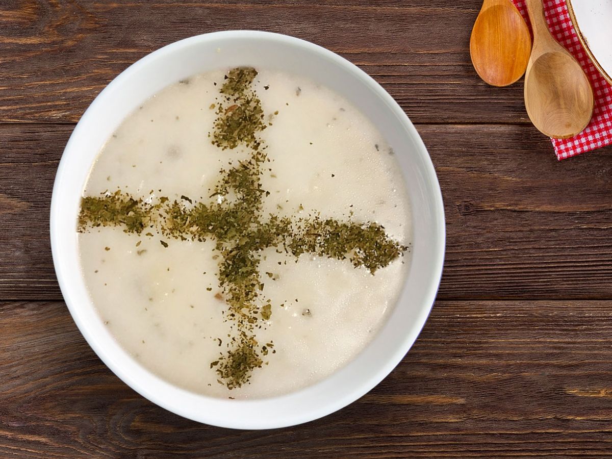 Arpa Şehriyeli Yoğurt Çorbası tarifi görseli
