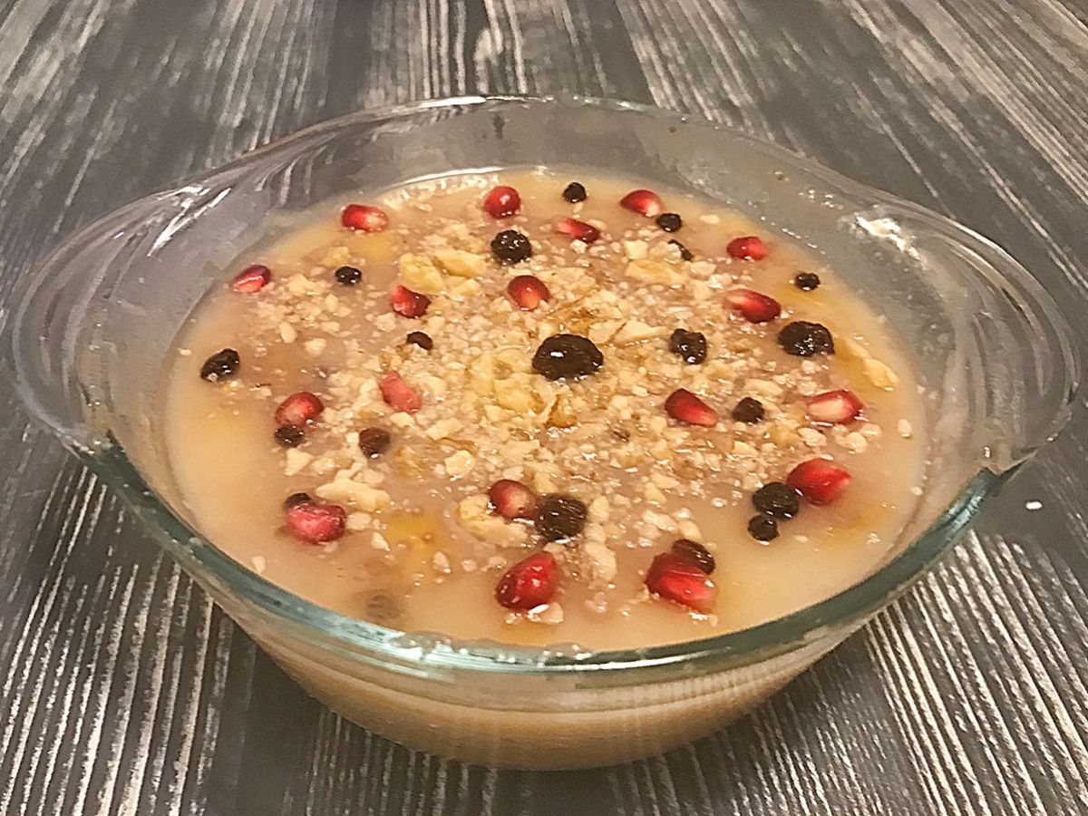 Aşure (Turkish Noah's Pudding) recipe photo