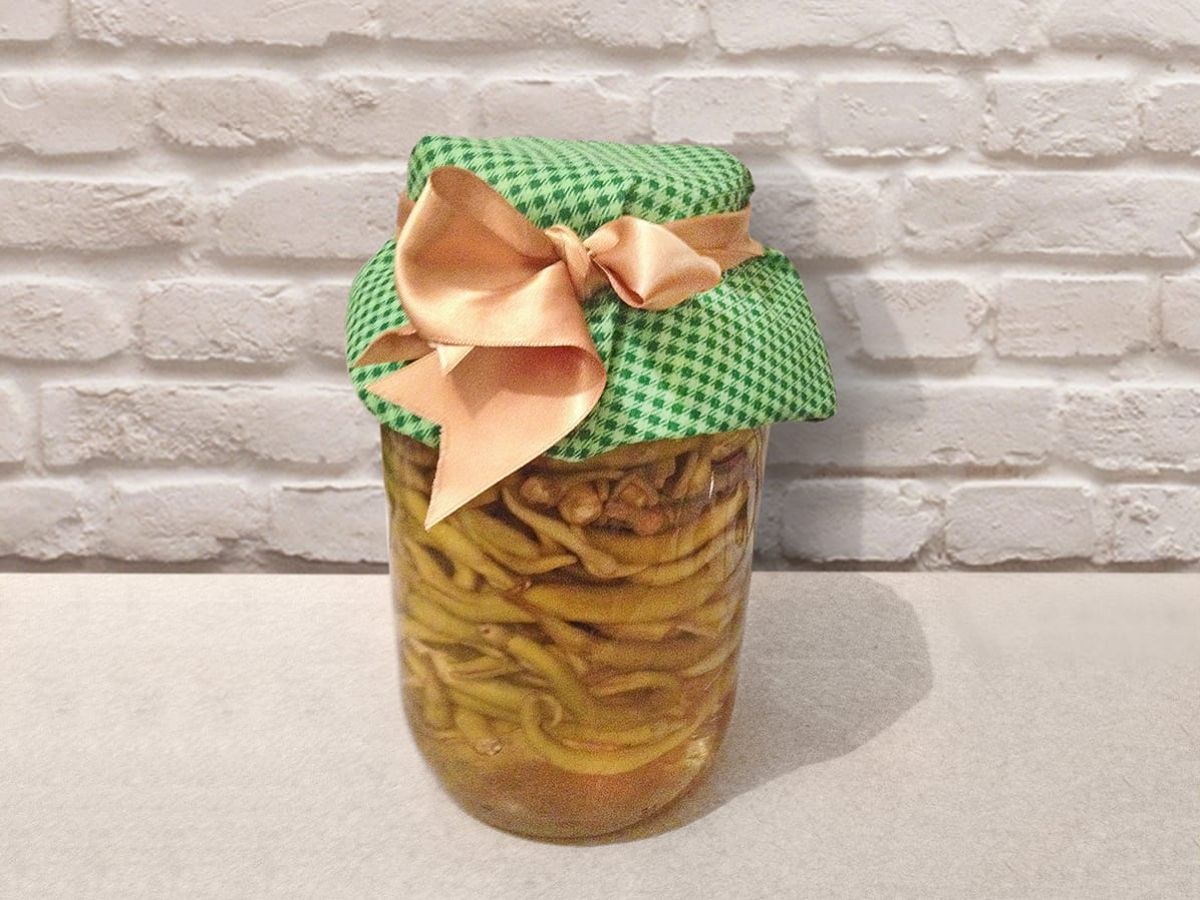 Pickled Long Green Peppers (Biber Turşusu) recipe photo