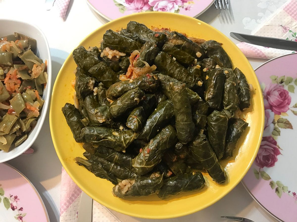 Bulgurlu Kara Lahana Dolması tarifi görseli