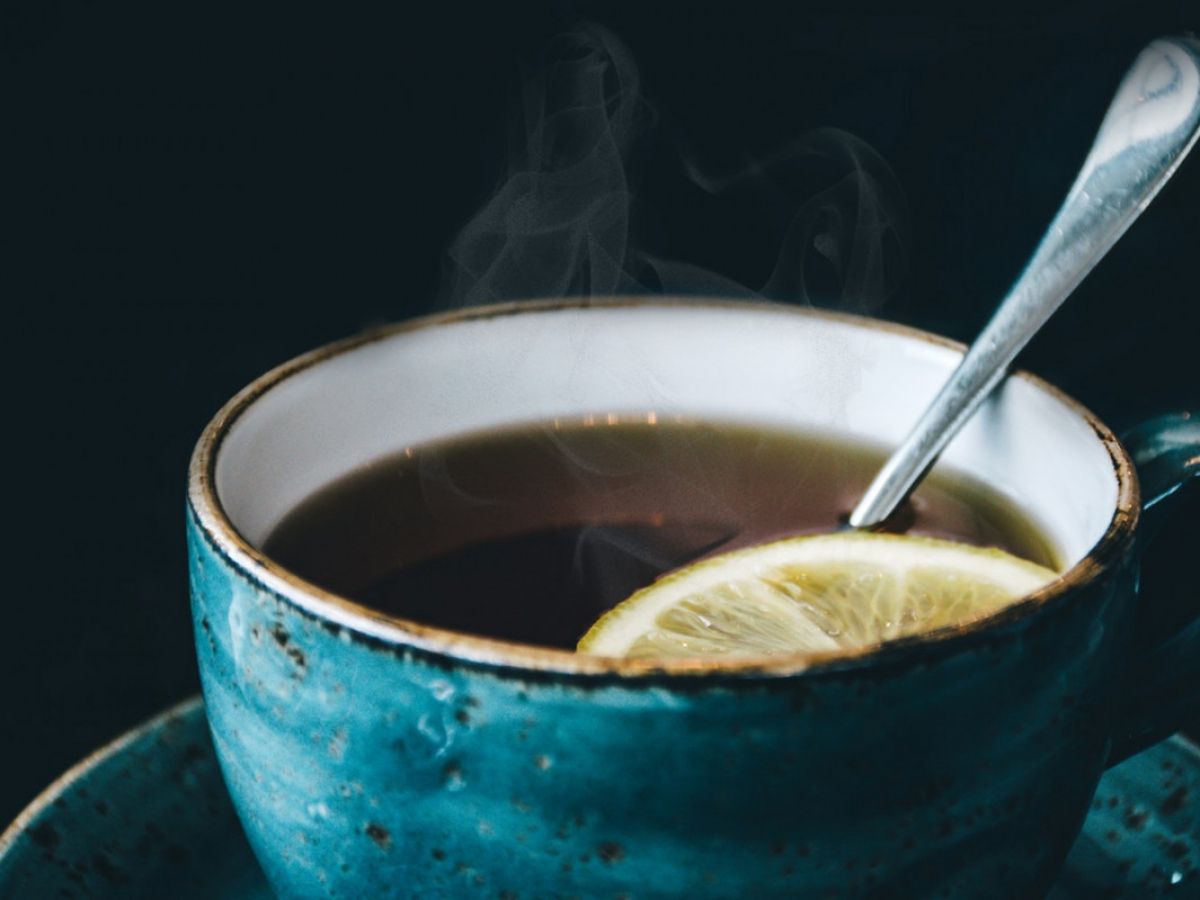 The Benefits of Drinking Tea with Lemon image