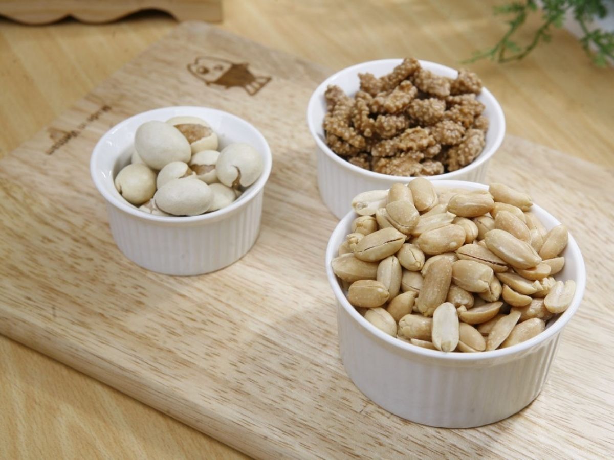 If the Snack Bowls Are Ready, We're Ringing in New Year's image