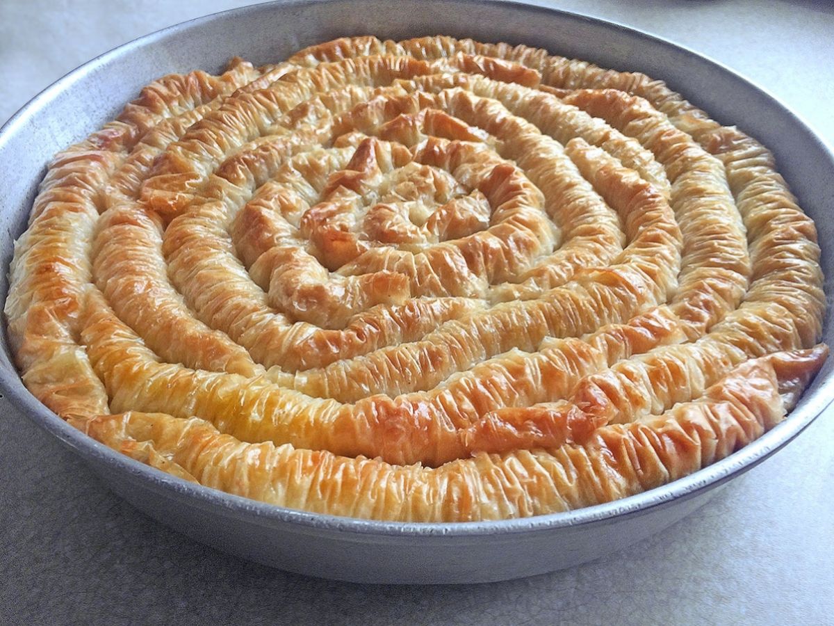 Walnut Sarı Burma (Turkish Twisted Walnut Pastry) recipe photo