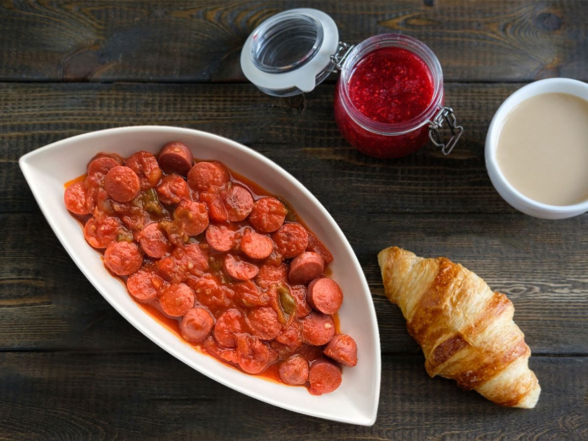 Sausage with Tomato and Pepper recipe photo