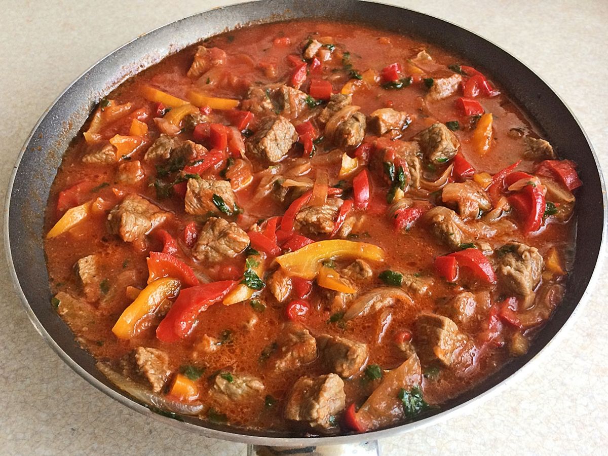 Beef Sauté with Tomatoes (Domatesli Et Sote) recipe photo