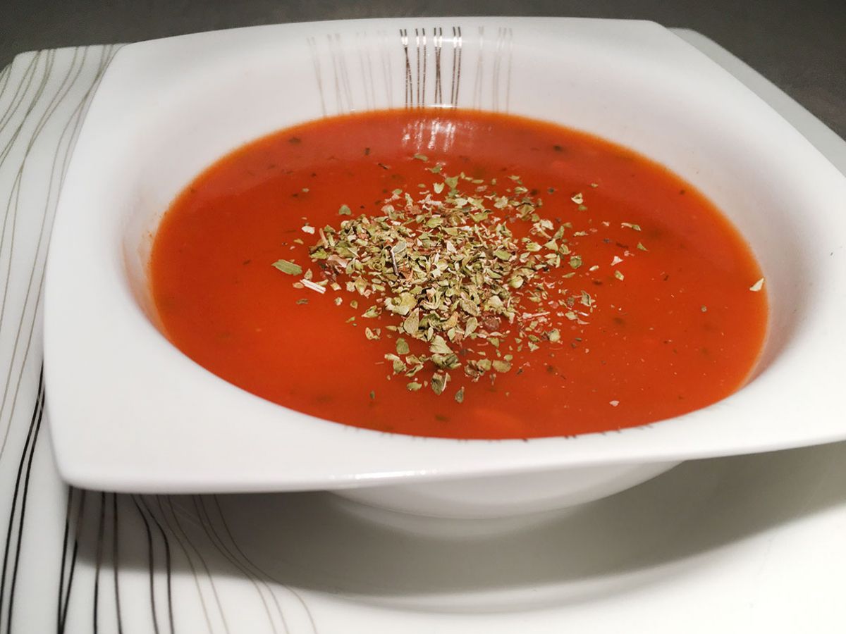 Erişteli Domates Çorbası (Ege Usulü) tarifi görseli