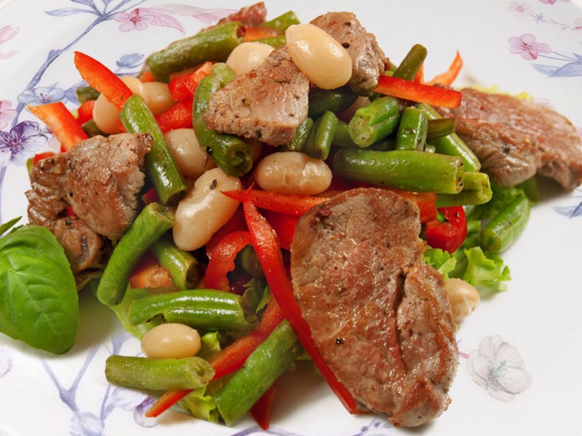 Etli Salata tarifi görseli