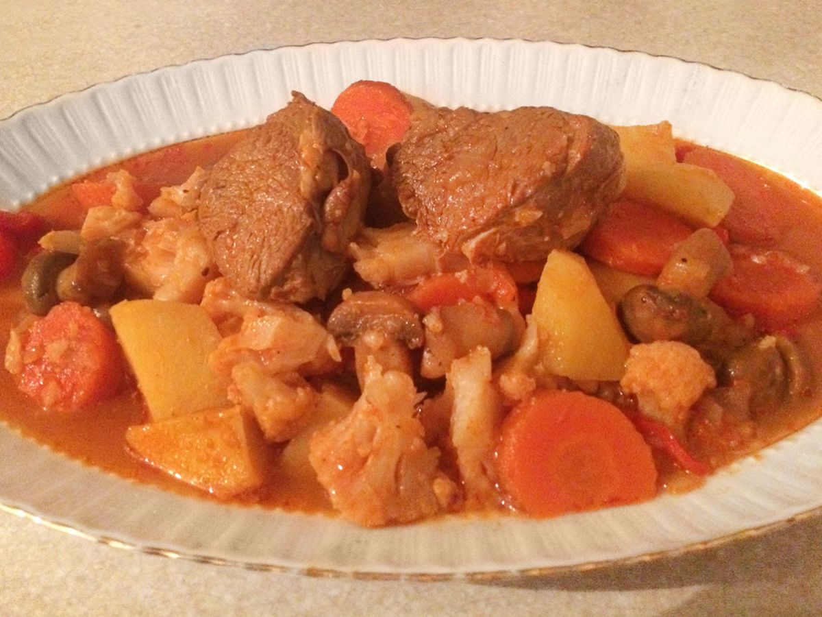 Etli Sebze Yemeği tarifi görseli