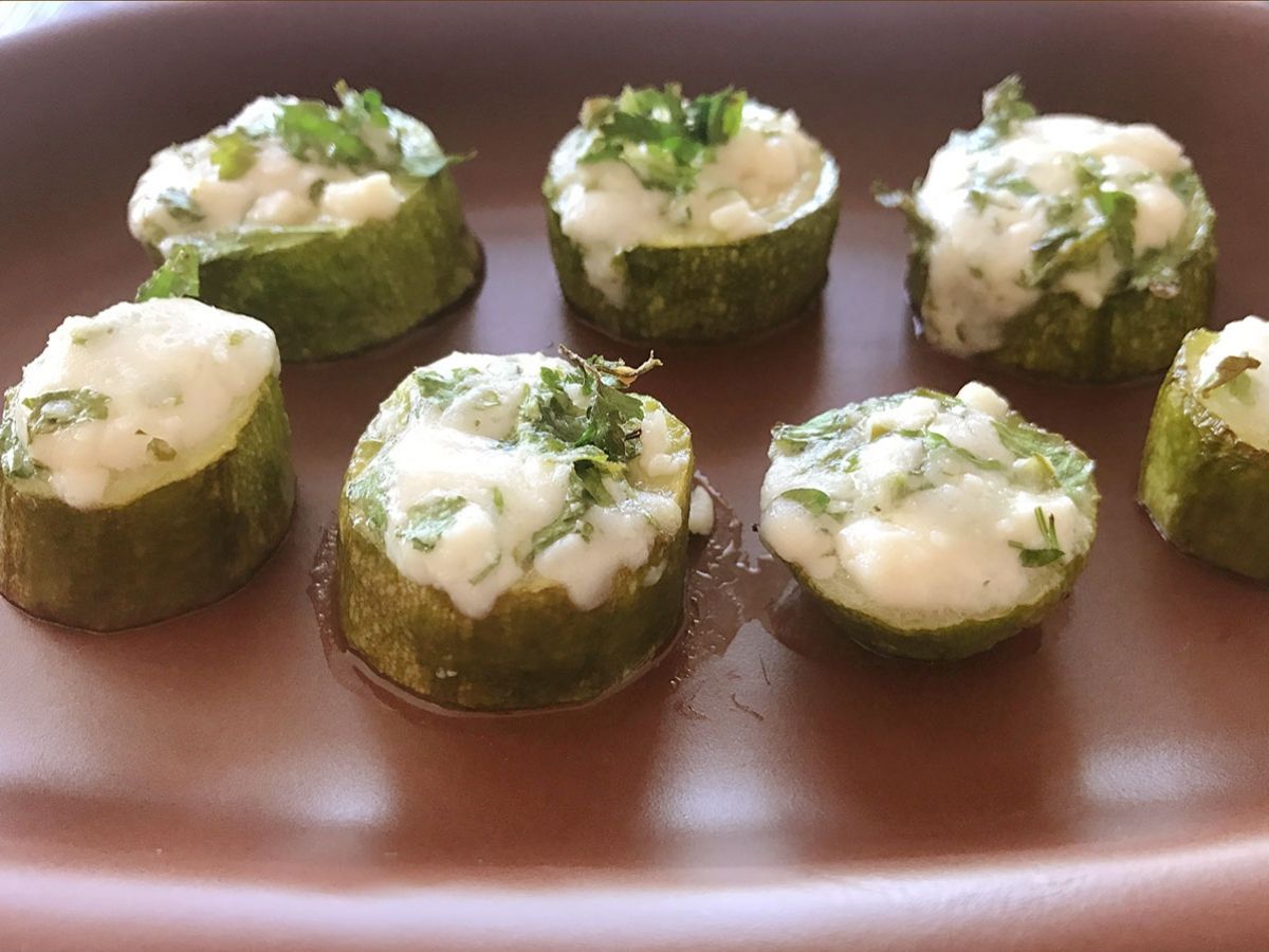 Fırında Beyaz Peynirli Kabak Dilimleri tarifi görseli