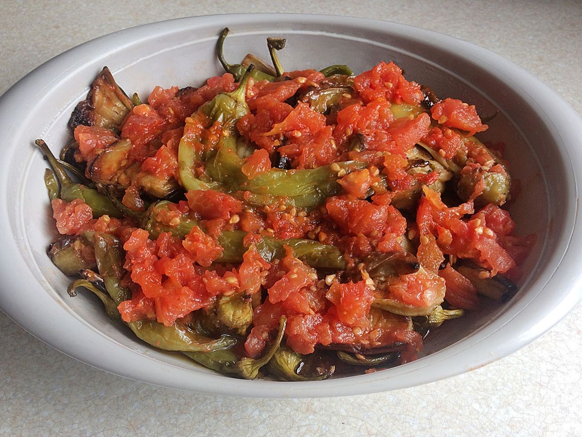 Oven-Baked Mixed Vegetables with Tomato Sauce recipe photo