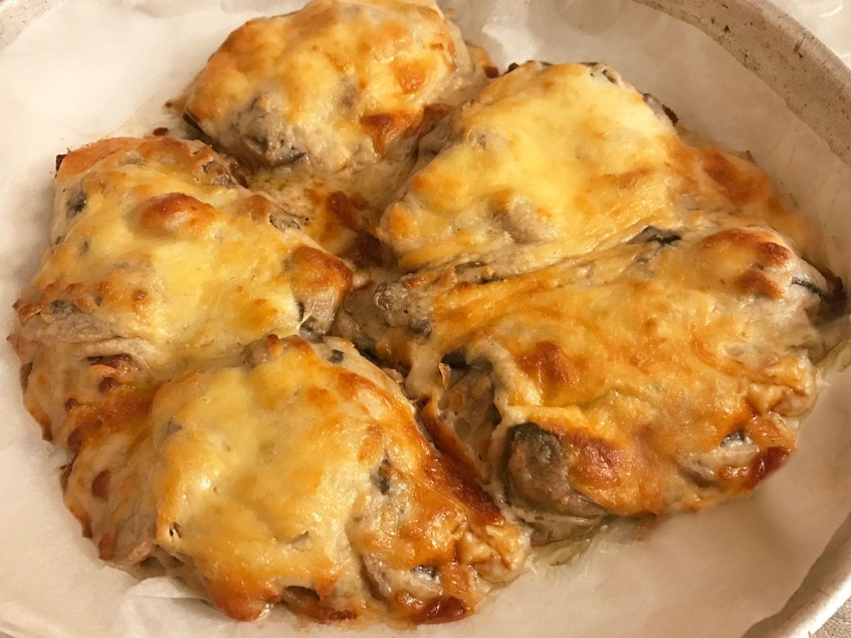 Fırında Mantar Soslu Biftek tarifi görseli