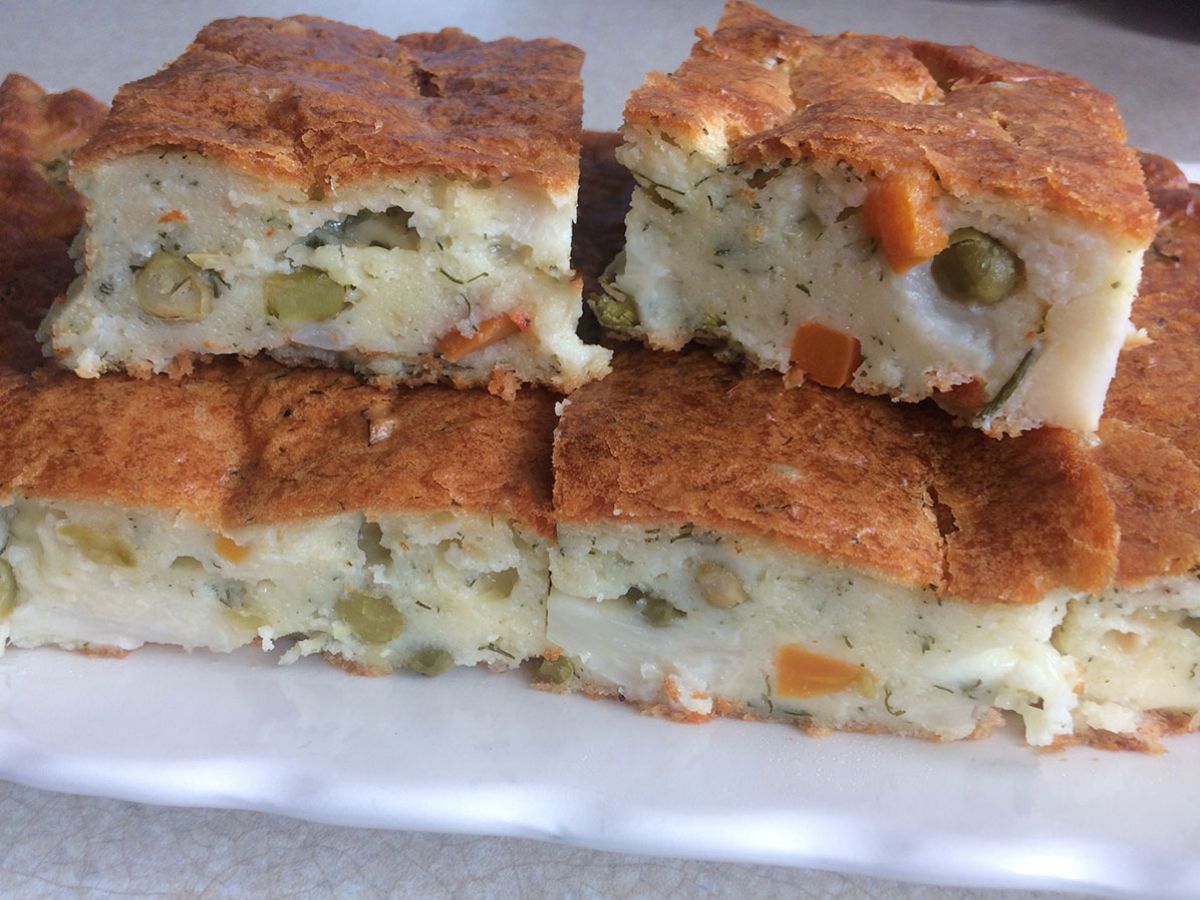 Garnitürlü Tuzlu Kek tarifi görseli