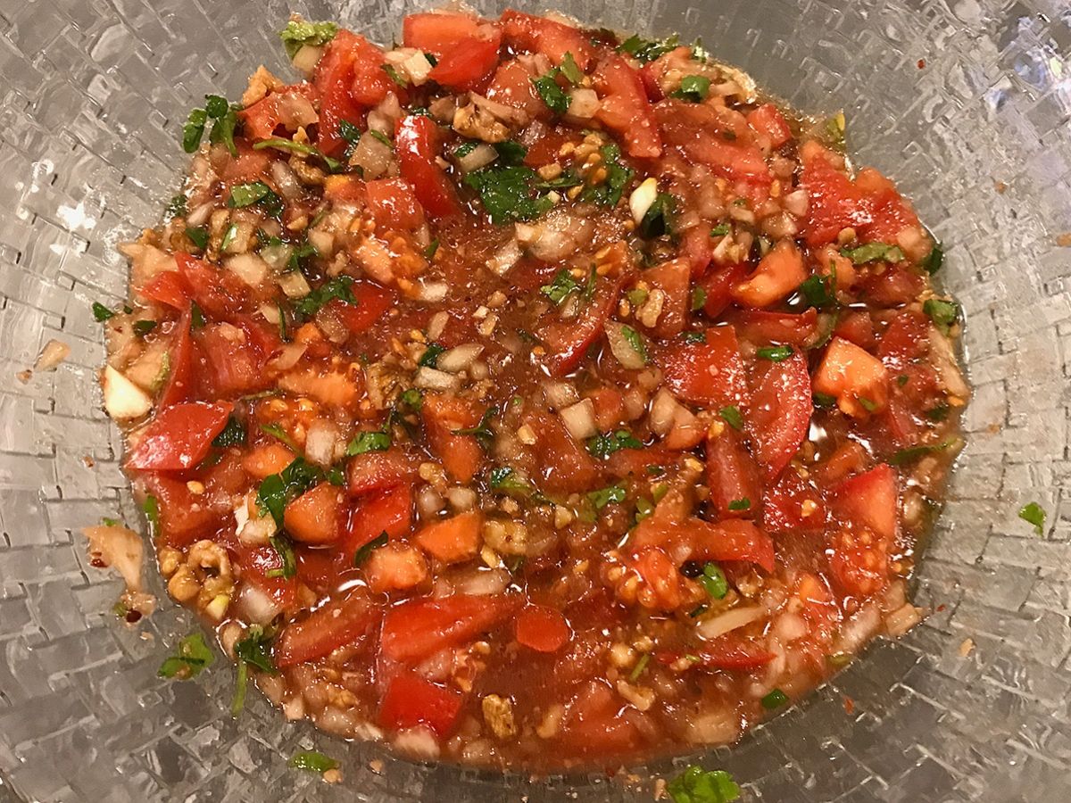 Gavurdağı Salatası (Turkish Walnut and Pomegranate Salad) recipe photo