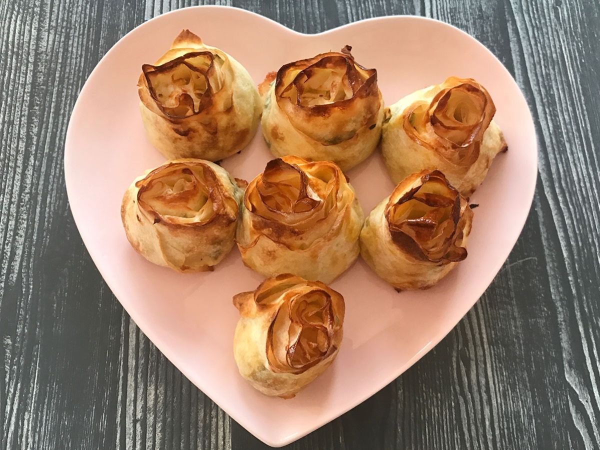 Rose Bud Börek (Gonca Gül Böreği) recipe photo