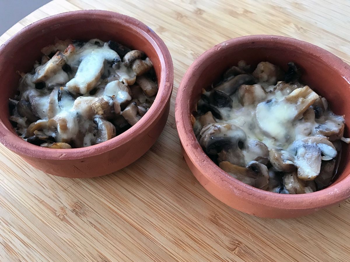 Güveçte Mantar Graten tarifi görseli