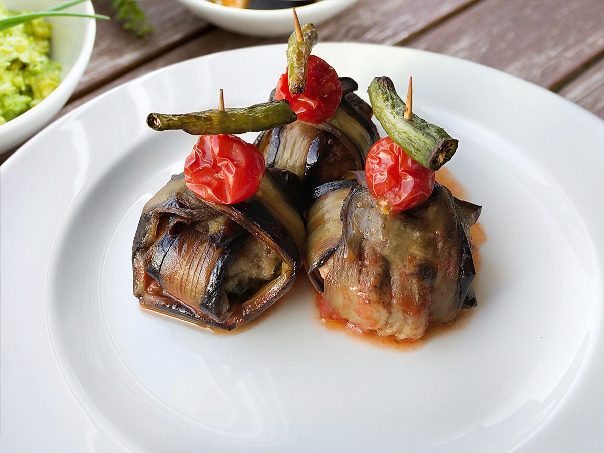 İslim Kebabı (Turkish Eggplant-Wrapped Kebab) recipe photo