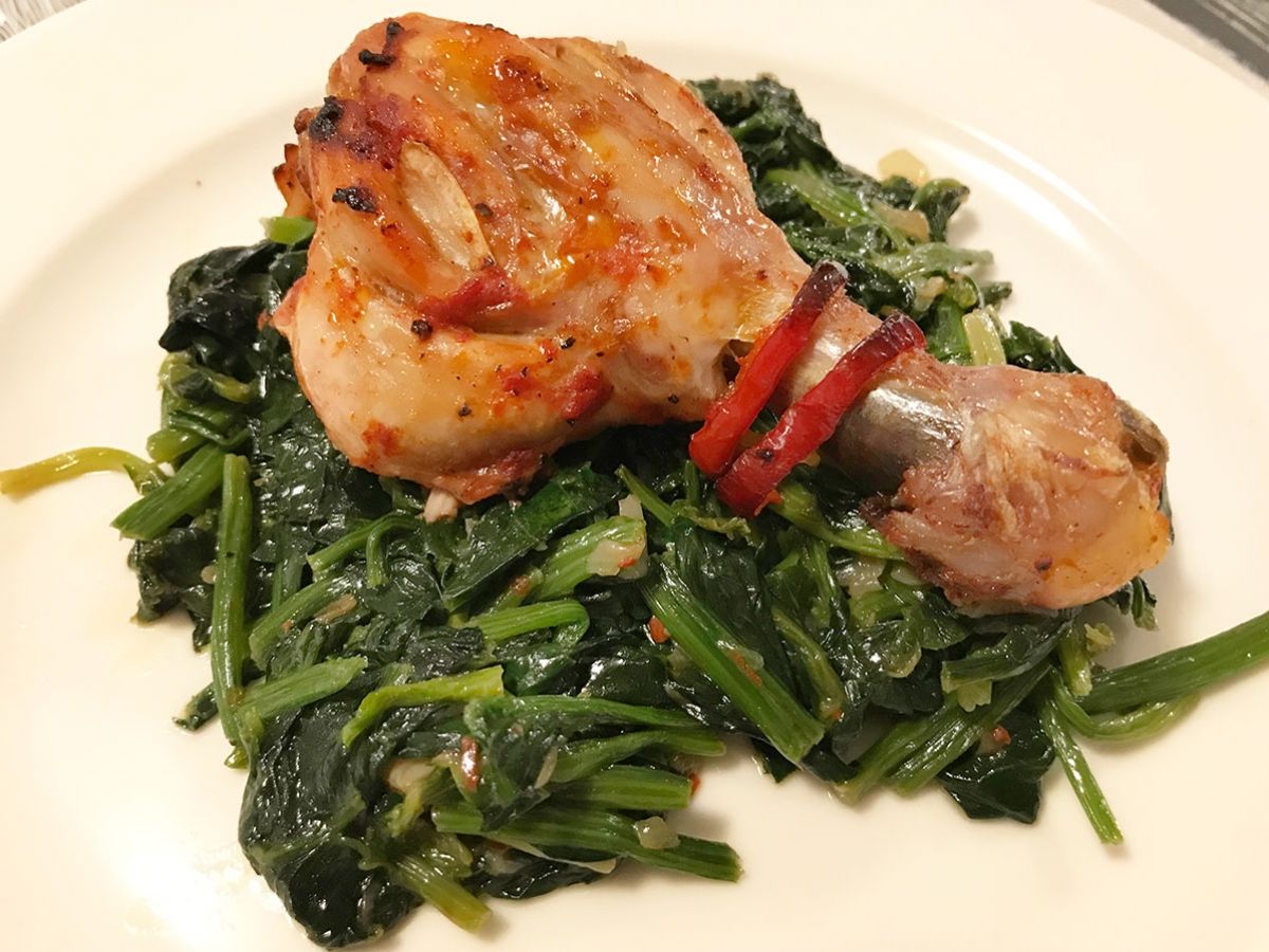 Ispanak Yatağında Tavuk tarifi görseli