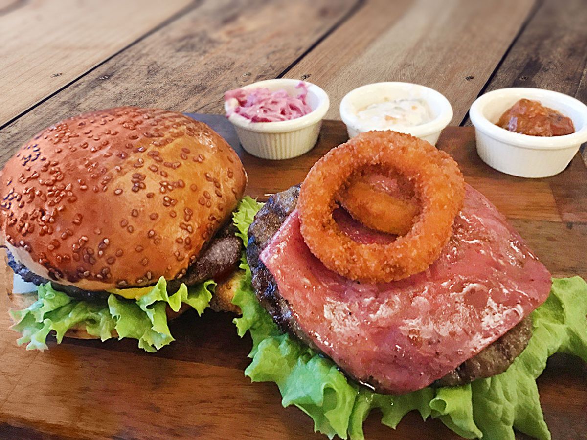 Jambonlu Hamburger tarifi görseli