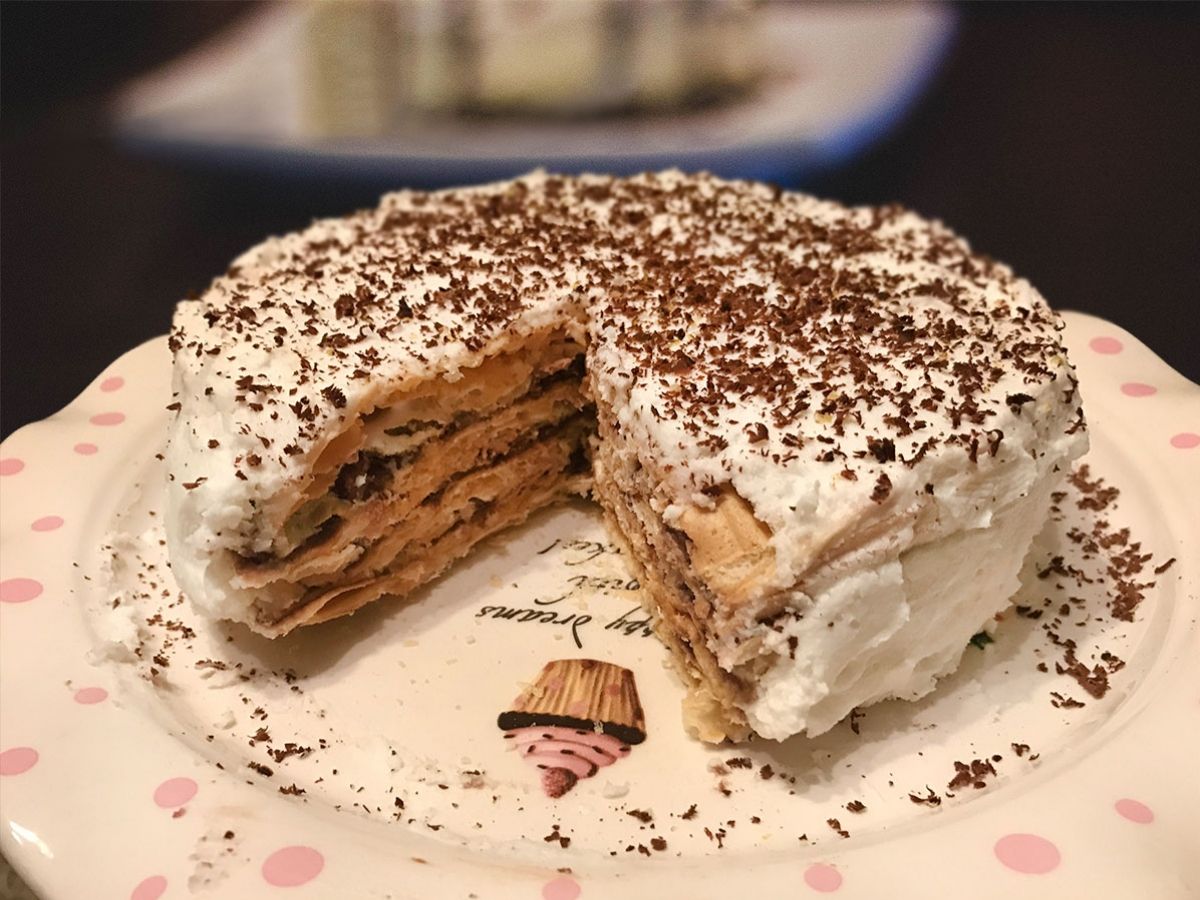 Kağıt Helva Cake (Paper Halva Layer Cake) recipe photo