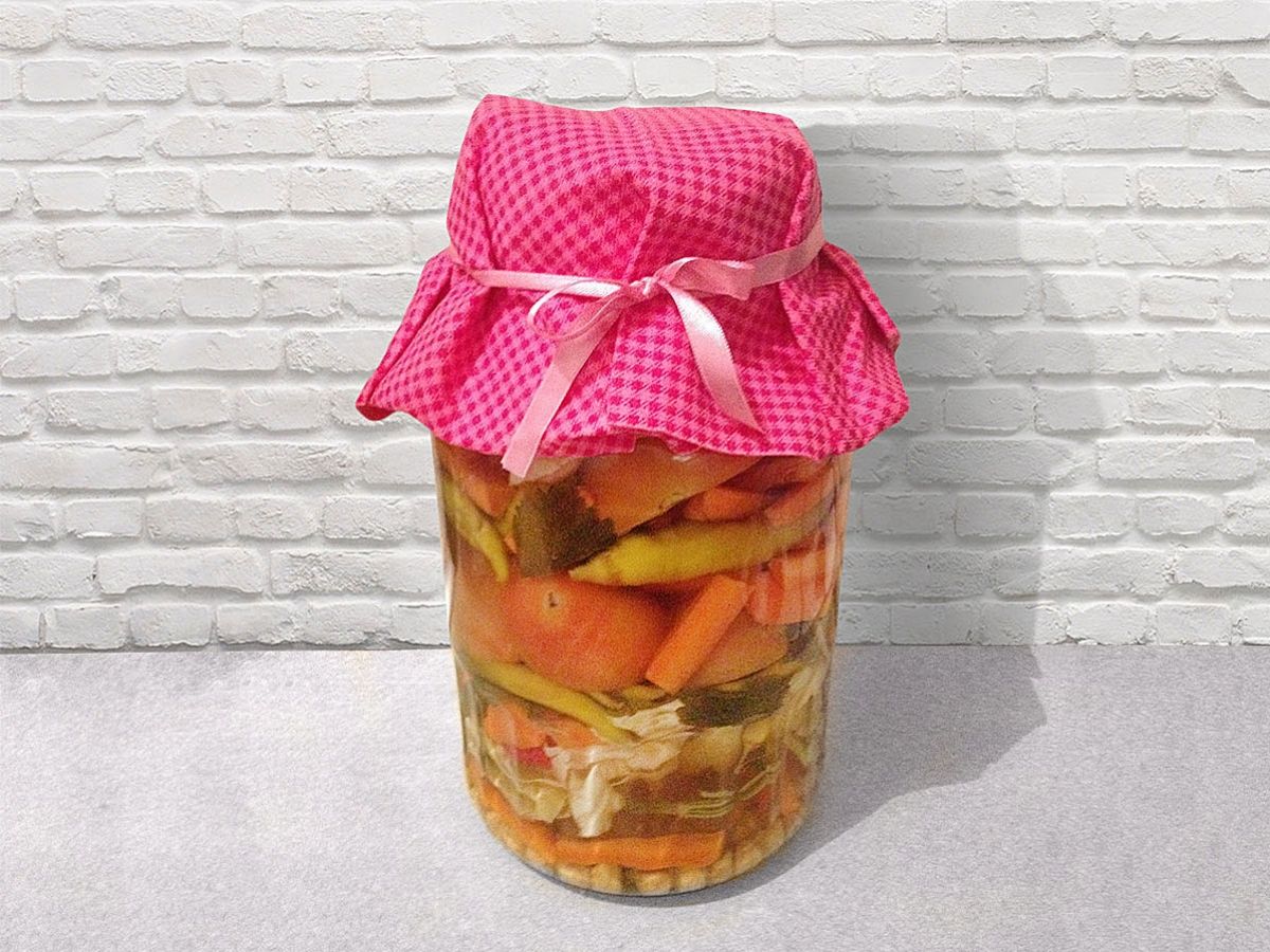 Mixed Pickles (Karışık Turşu) recipe photo