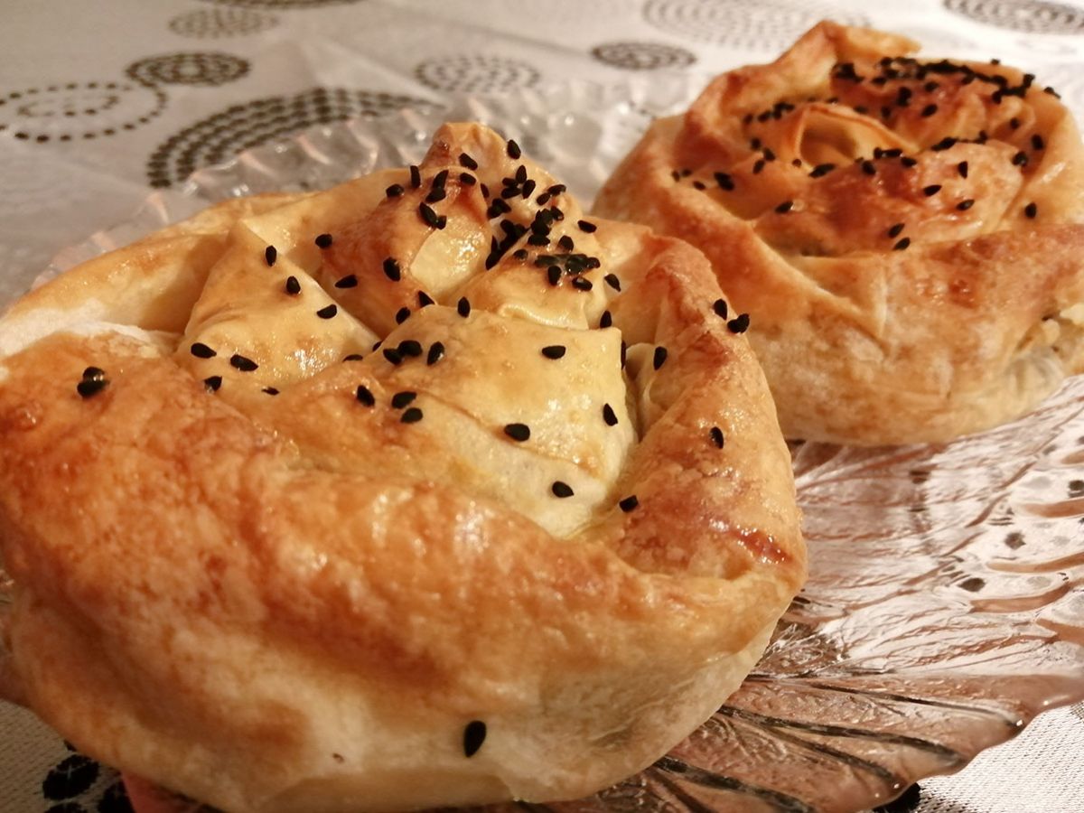 Kaşarlı Gül Böreği tarifi görseli