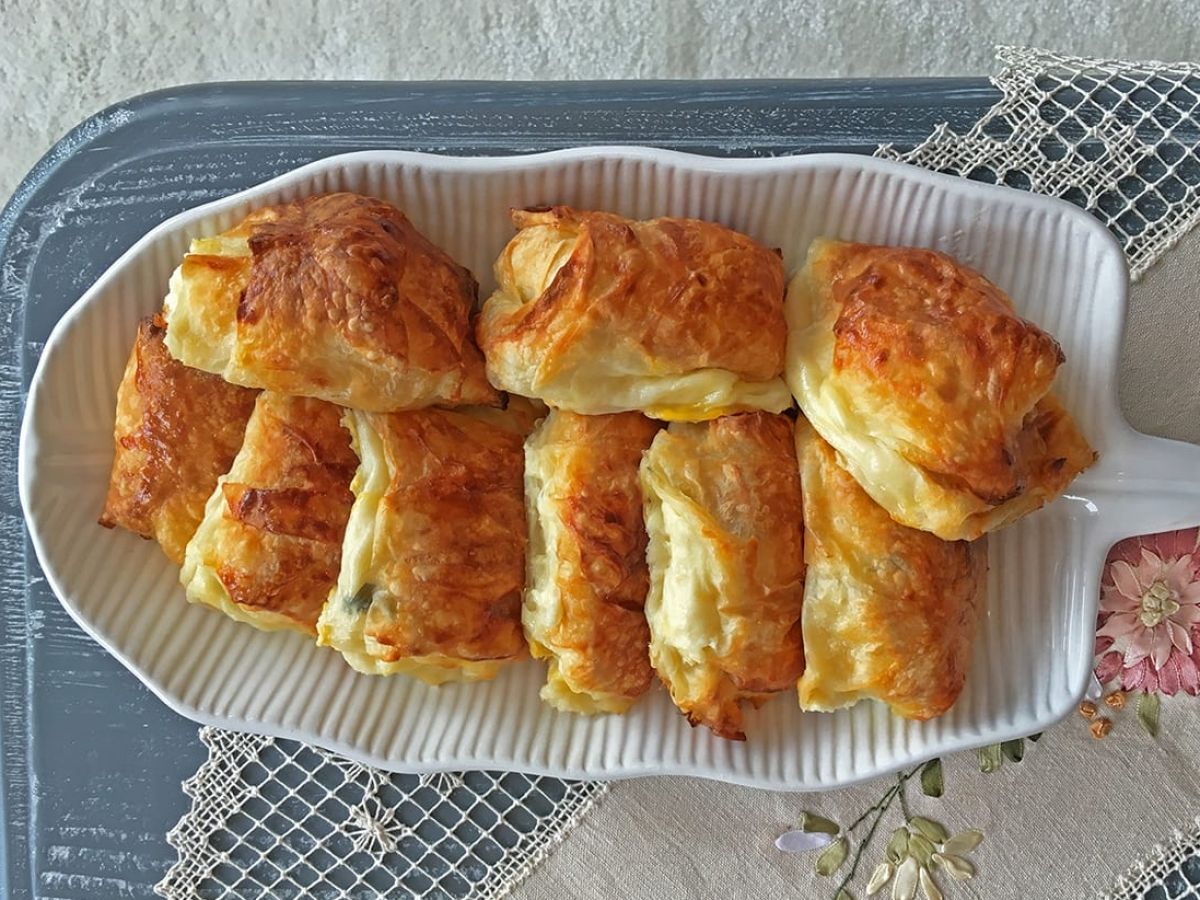 Kat Börek tarifi görseli