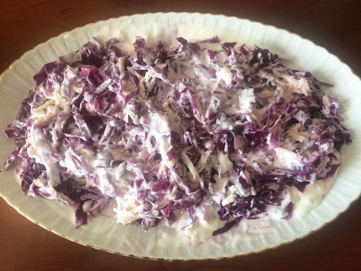 Kerevizli Kırmızı Lahana Salatası tarifi görseli