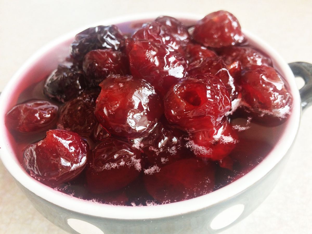 Kiraz Reçeli tarifi görseli