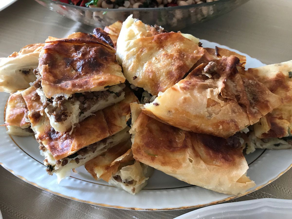Kıymalı Kaşarlı Börek tarifi görseli