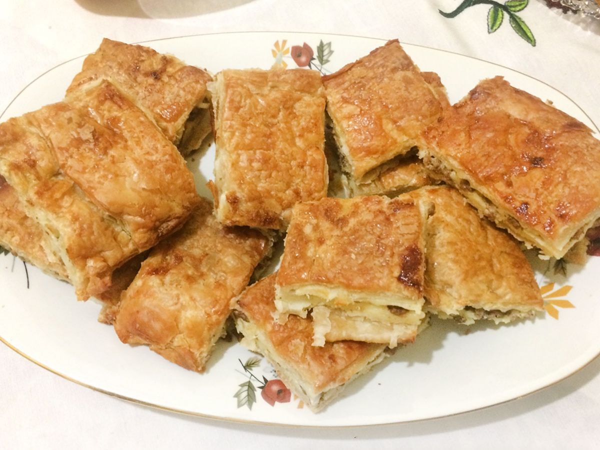 Kıymalı Patatesli Açma Börek tarifi görseli