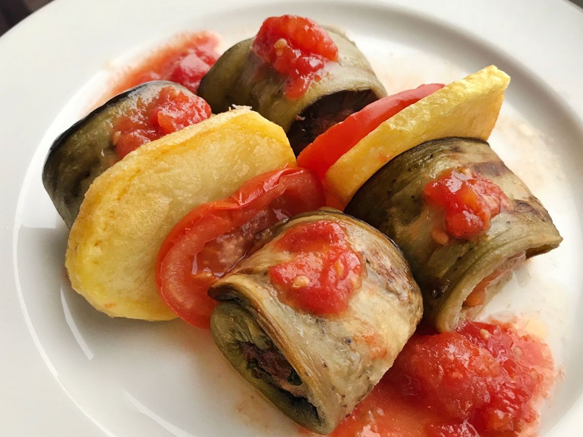 Köfteli Patlıcan Sarma tarifi görseli