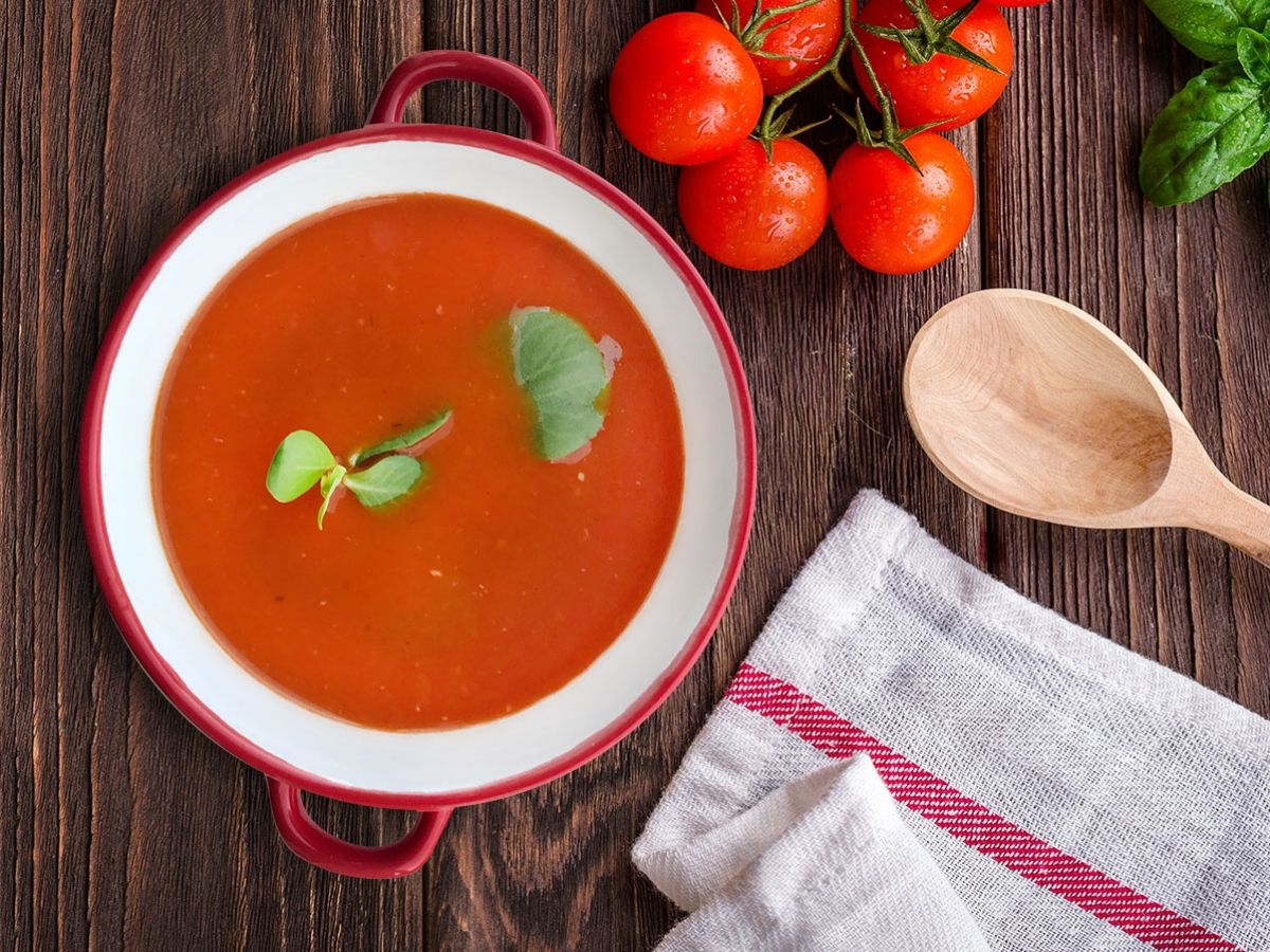 Roasted Tomato Soup (Közlenmiş Domates Çorbası) recipe photo