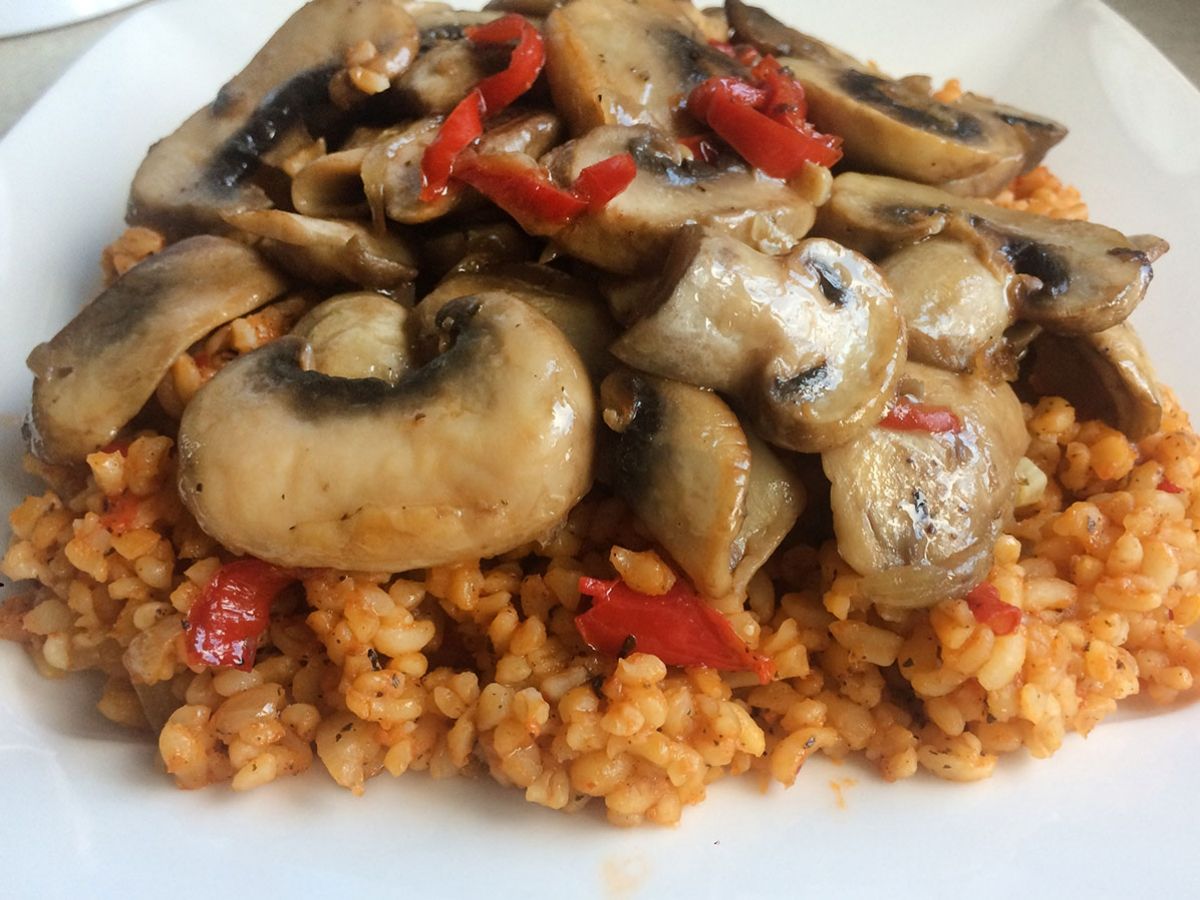 Mantarlı Bulgur Pilavı tarifi görseli