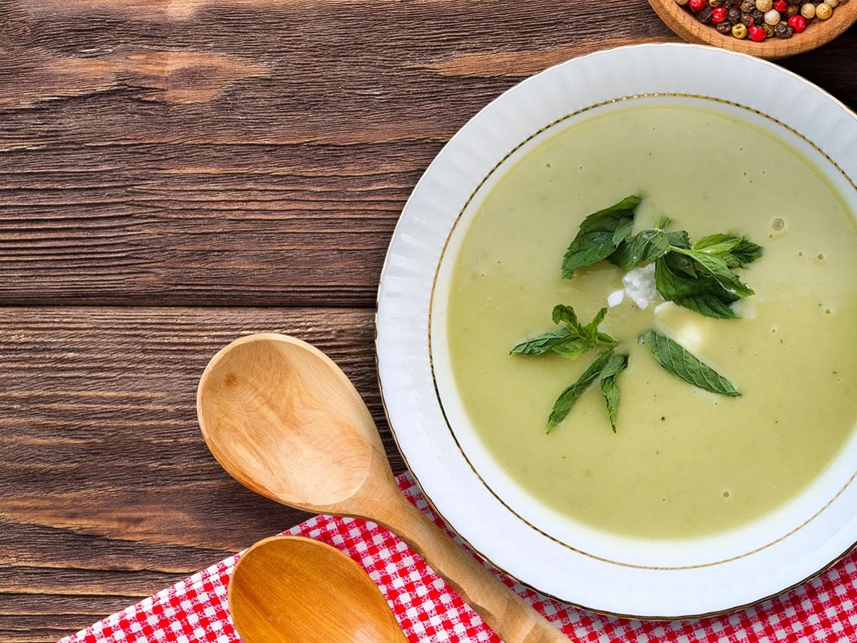 Naneli Bezelye Çorbası tarifi görseli