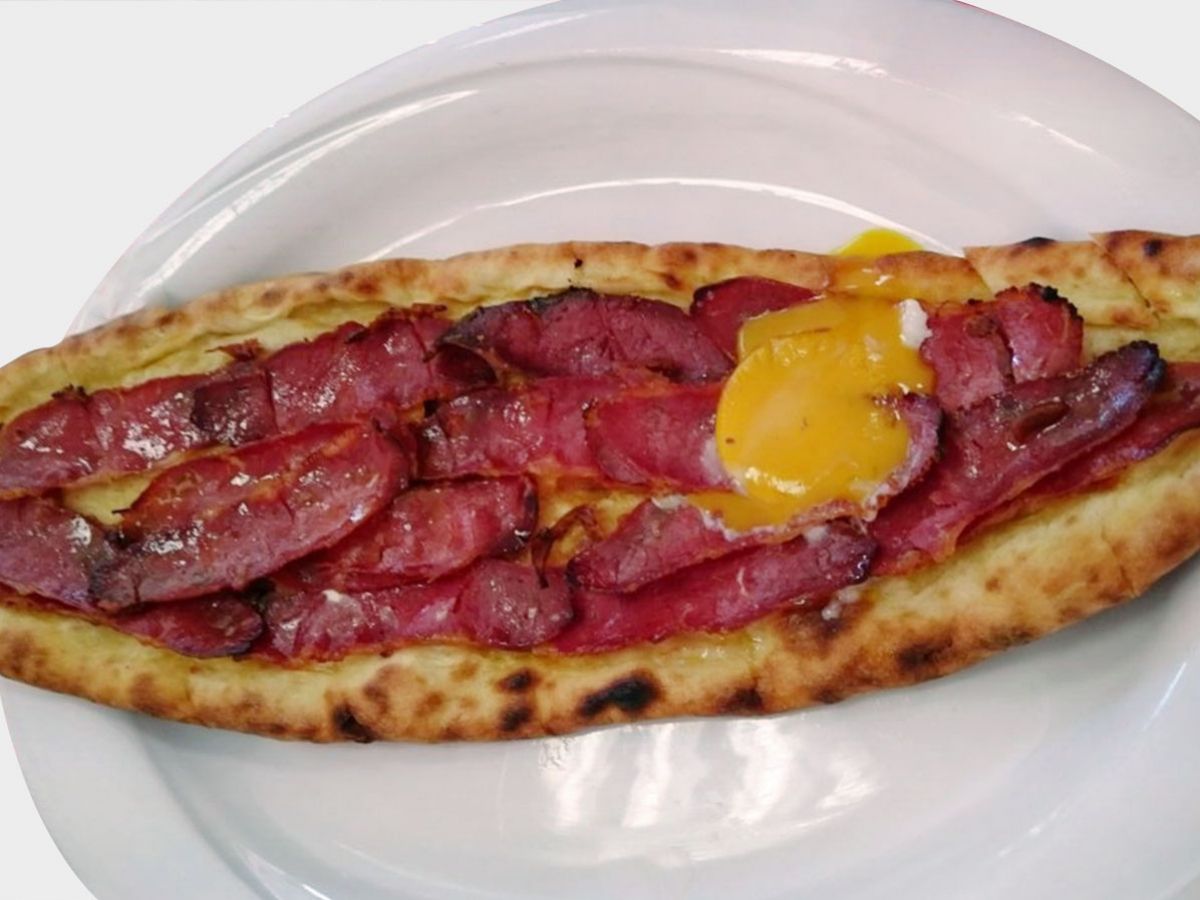 Pastırmalı Pide tarifi görseli