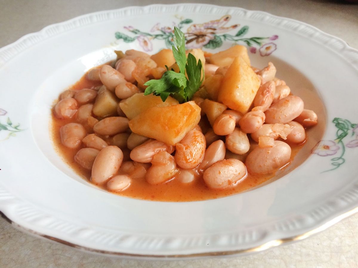 Patatesli Barbunya Yemeği tarifi görseli