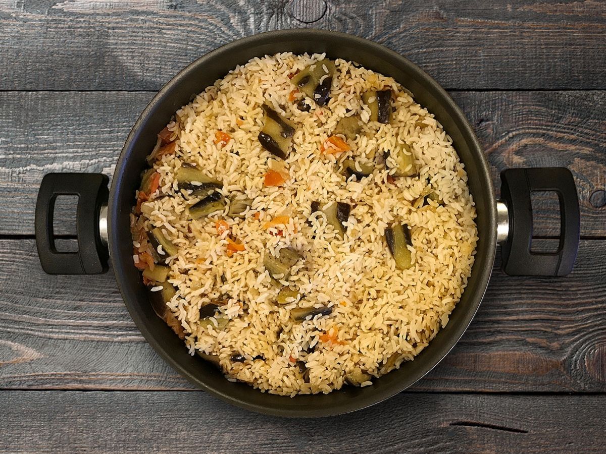 Eggplant Pilaf (Patlıcanlı Pilav) recipe photo