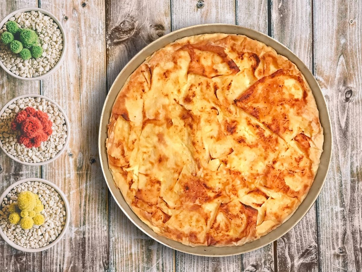 Pazılı Tepsi Böreği - Ev Yapımı, Kolay & Pratik Tarif tarifi görseli